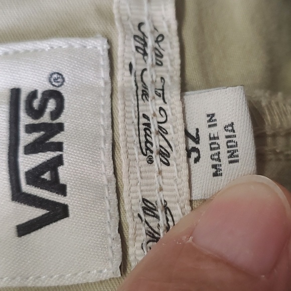 Vans, men's off the wall khaki pants. Straight leg. Size 32. Four pockets. Nice - Picture 7 of 12